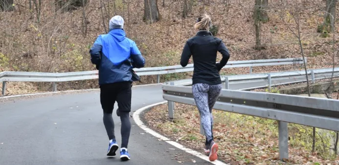 Trčanje dugih distanci u društvu 